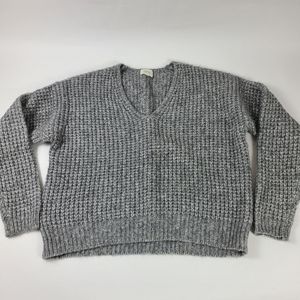 WILFRED Aritzia Gray Chunky Knit Sweater - M